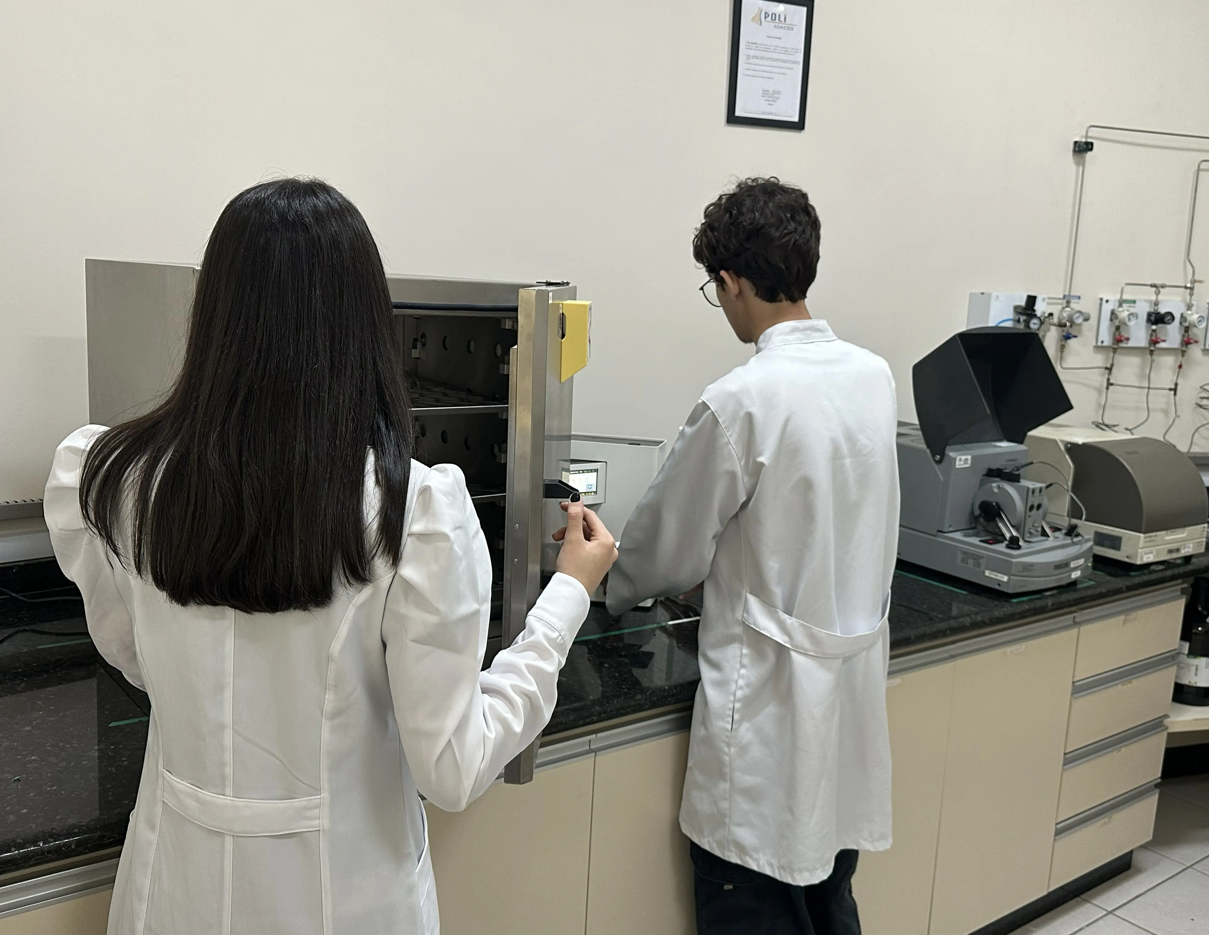 Laboratório de análise de embalagens ADMESER — Vinhedo, SP